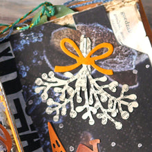 Load image into Gallery viewer, Elizabeth Craft Designs Art Journal Specials - Winter Home Pocket (1820)
