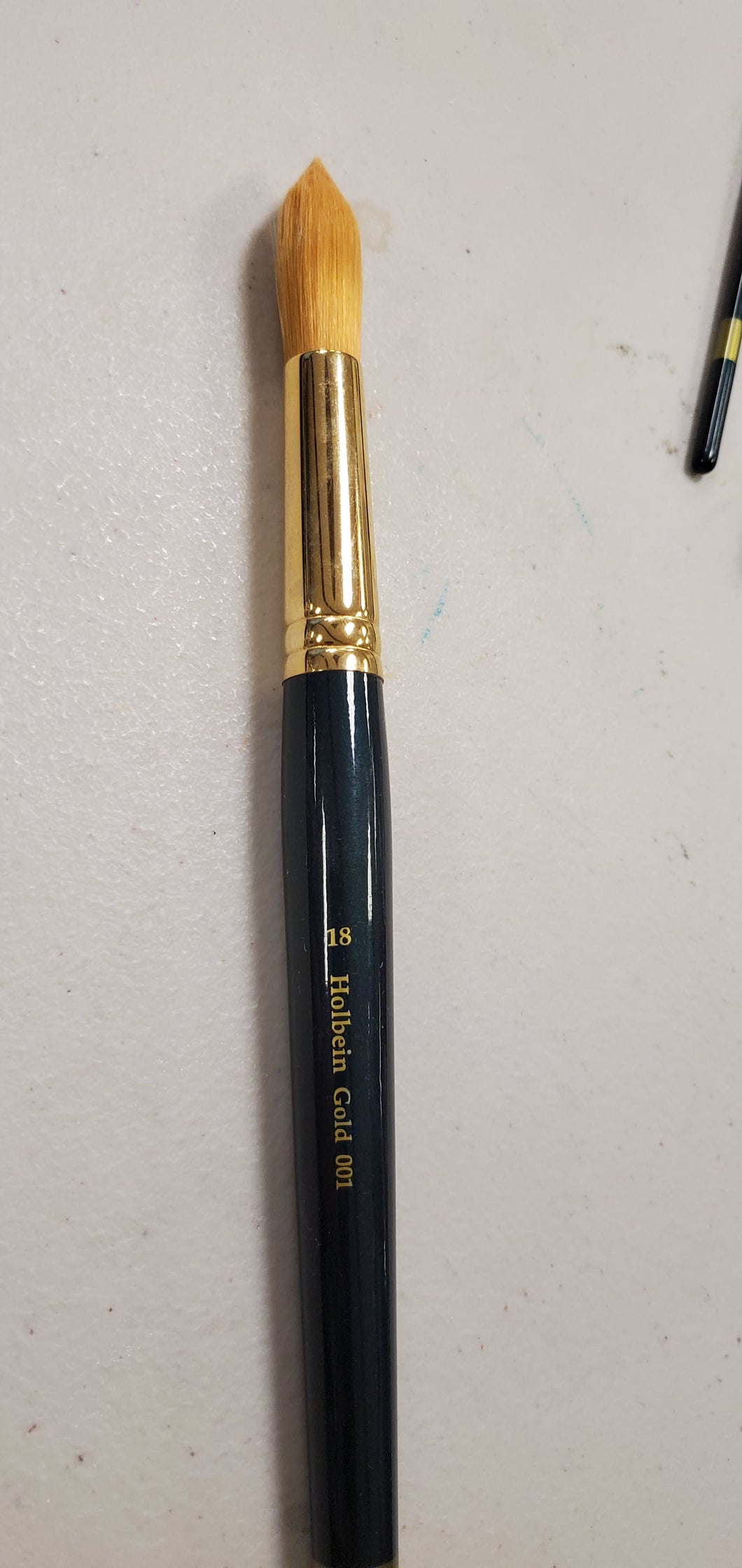 Holbein Gold Brush Round 18