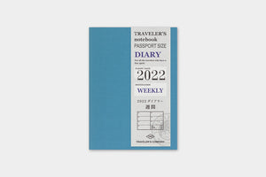 Traveler's Company Traveler's Notebook Passport Size Diary Weekly 2022 (14449-006)