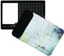 Load image into Gallery viewer, Tonic Tim Holtz Travel Glass Media Mat Right Handed (2633eUS)
